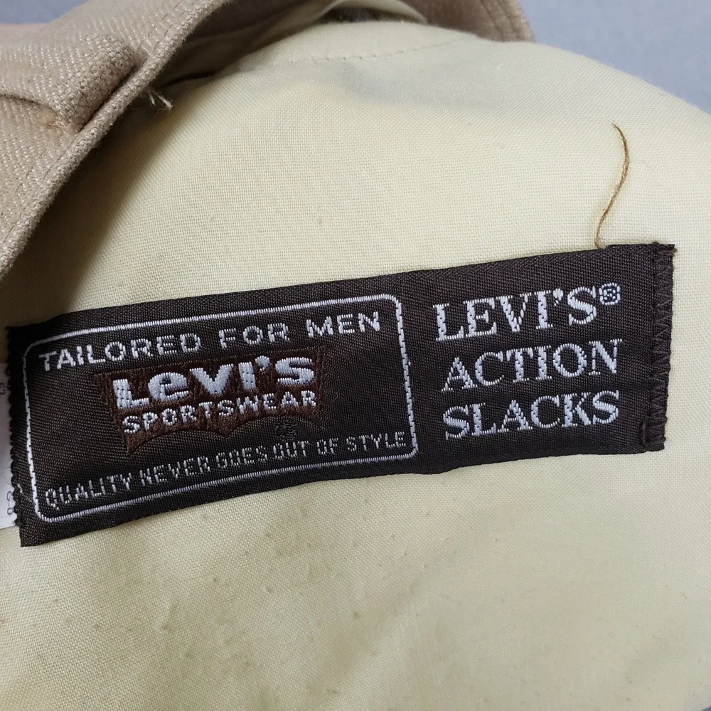 Vintage Levi's Action Slacks Men's‎ 32x30 Tan Pleated Dress Trousers Office